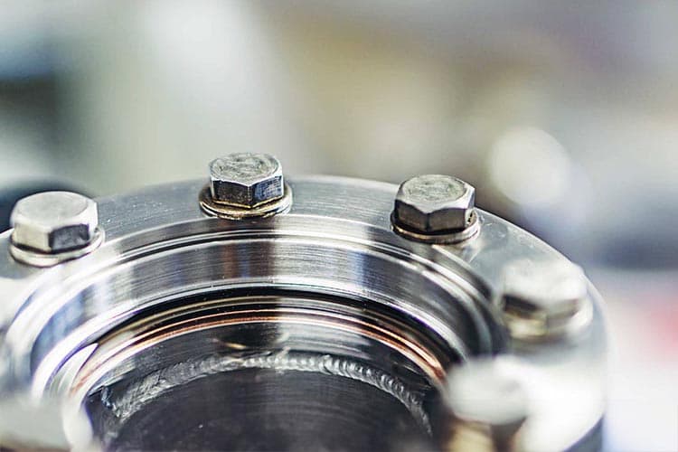 Ein Verbindungsstücke aus Metall