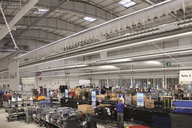 Eine Werkhalle von VW