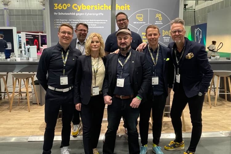 Das Messeteam von EWE auf der secIT