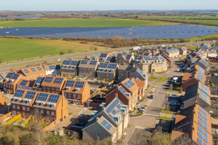 Ein Ort in Deutschland aus der Luft.