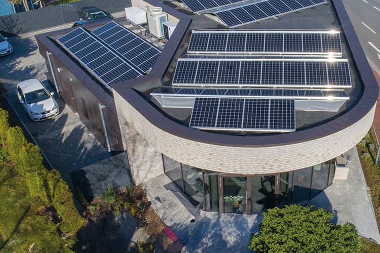 Müller Egerer PV Dach aus Vogelperspektive