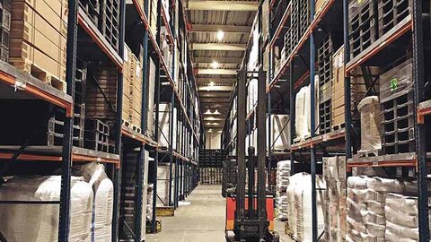 EWE business Referenz Detailseite Werkshalle von innen