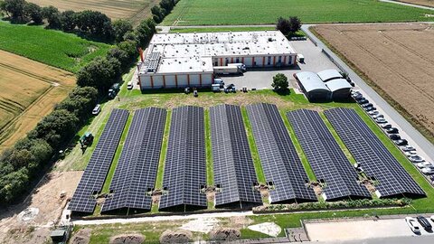 EWE business Referenz Riedel Firmegelände Riedel aus Luftansicht