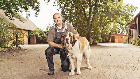Carsten Wolters mit Hund Carsten Wolters mit Hund